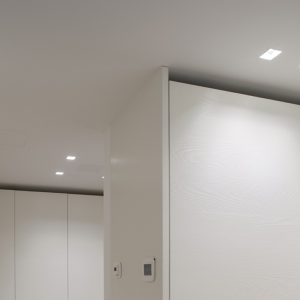 INSIDE 80 SQ