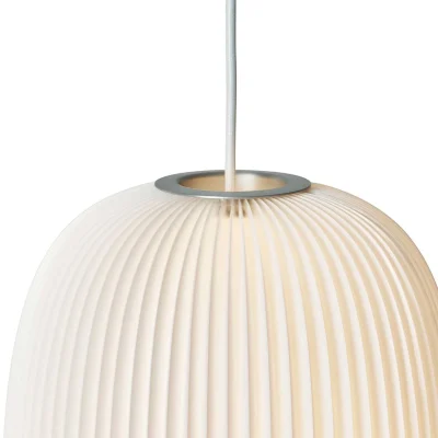 leklint133-135_lamella2-lamella4_pendant_details2_662178f2-01b4-4ab9-bc76-c8f98760e0bd-1.webp